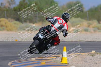 media/Sep-25-2023-Moto Forza (Mon) [[81ffa65e0a]]/B-C Group/Session 4 (Turn 2 Backside)/